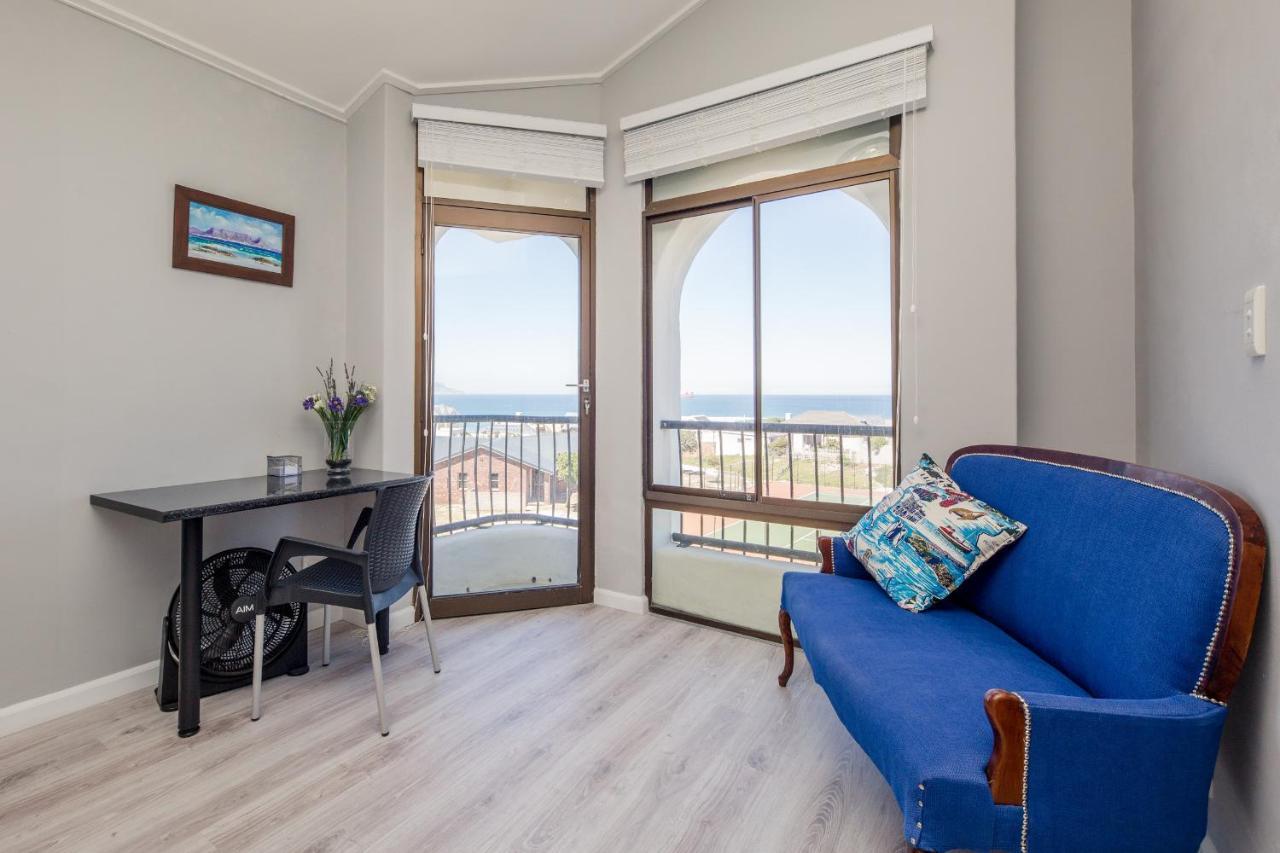 Big Blue Accommodation Bloubergstrand Exterior foto