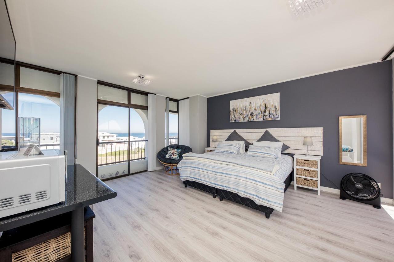 Big Blue Accommodation Bloubergstrand Exterior foto
